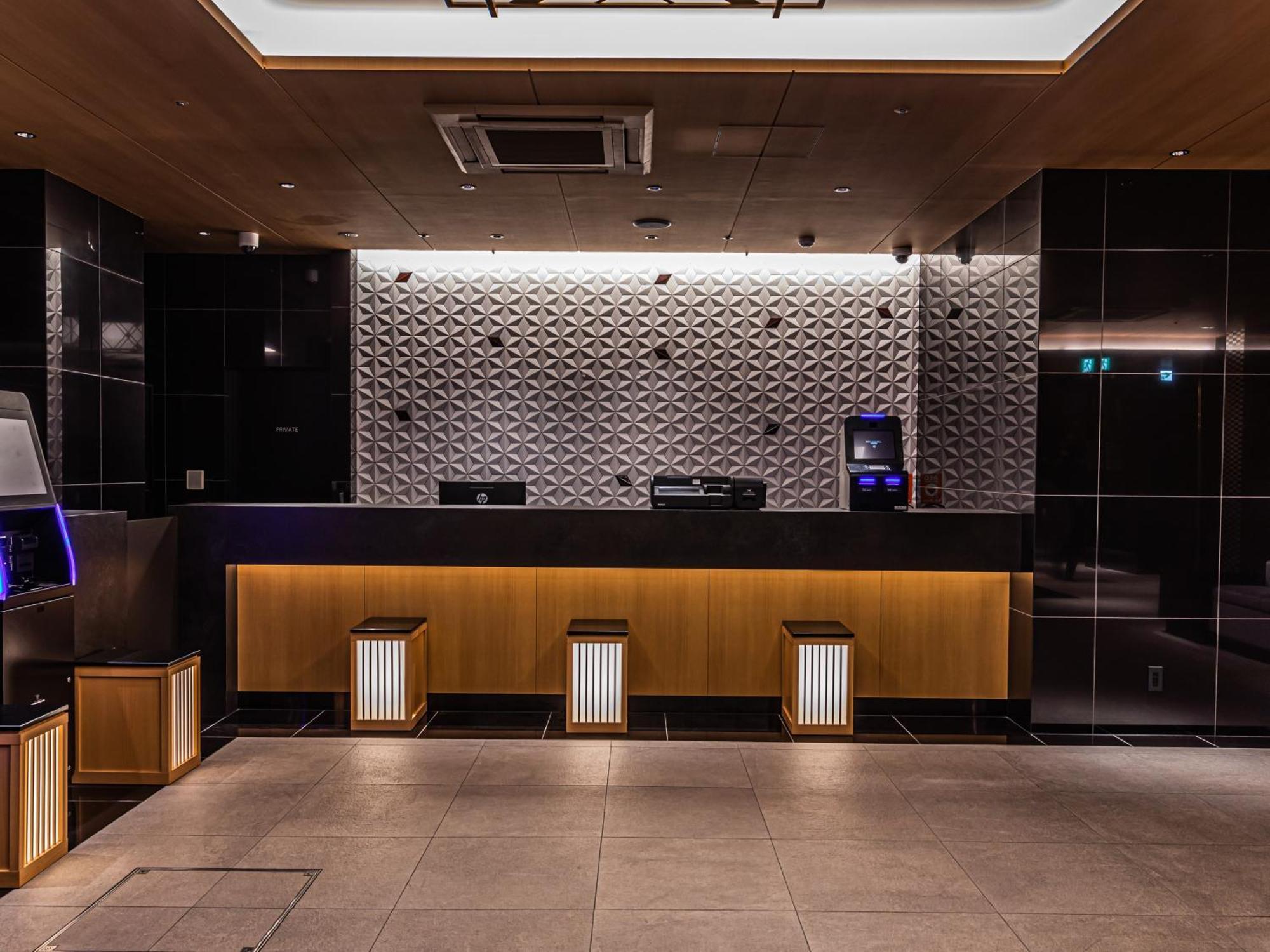 Apa Hotel Shin Osaka Eki Tower Exteriör bild